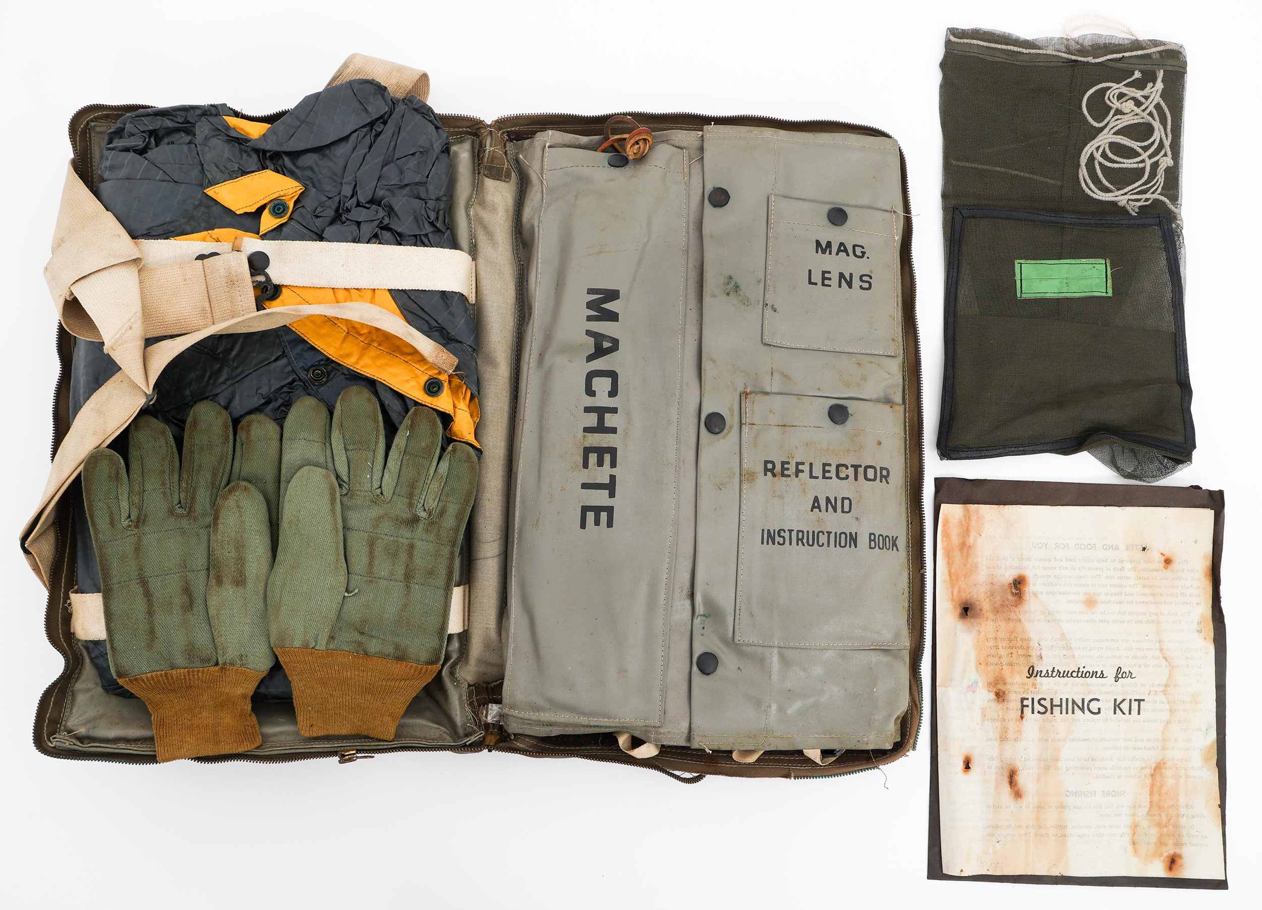 WWII US NAVY AVIATOR M-592 BACKPAD SURVIVAL KIT - 120631