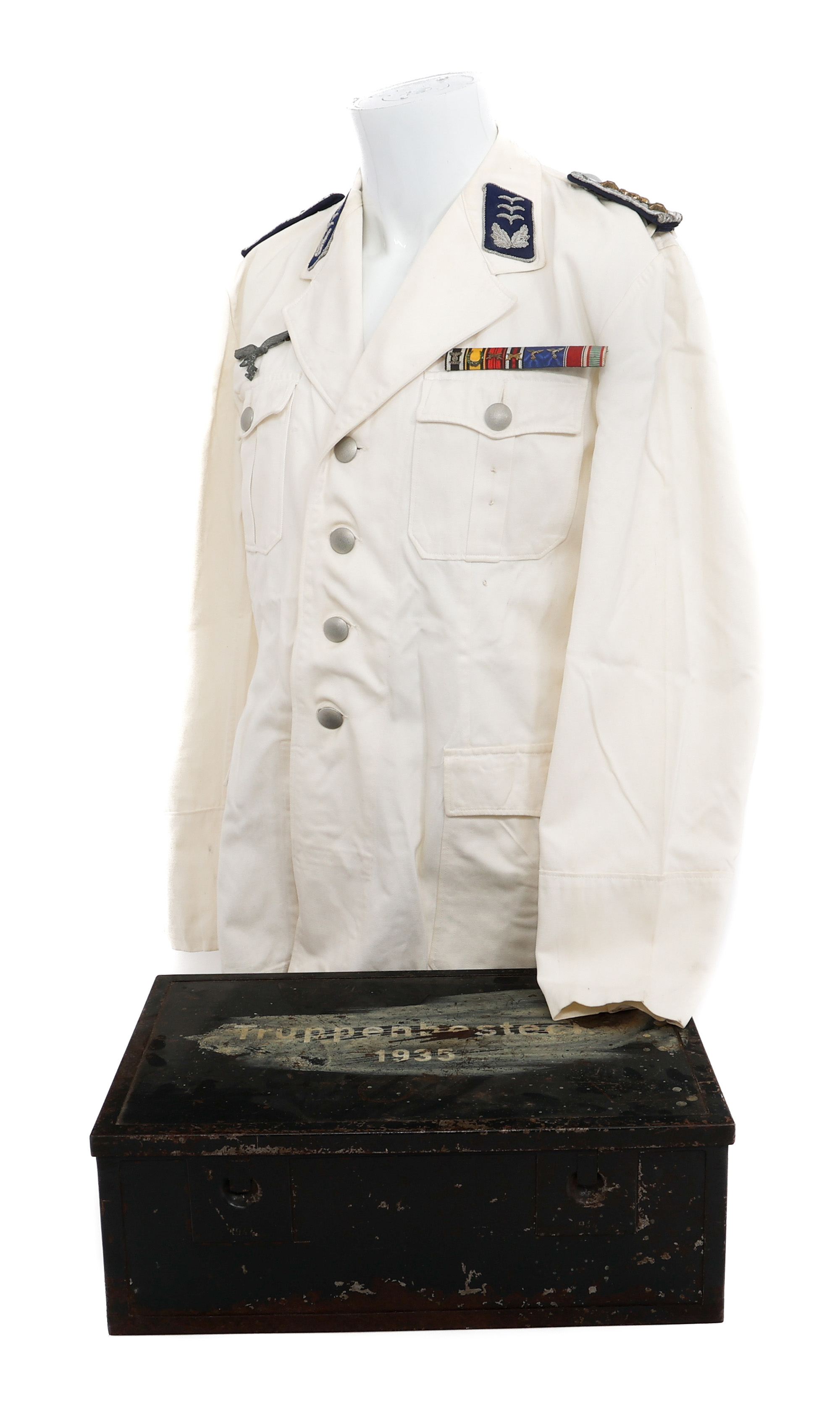 WWII GERMAN LUFTWAFFE MEDIC TUNIC & SURGICAL INSTRUMENTS 124361
